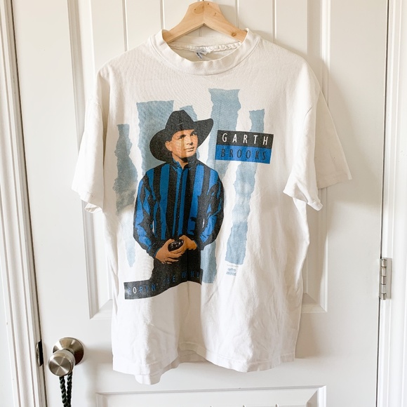Vintage 9s Garth Brooks Graphic Tee 